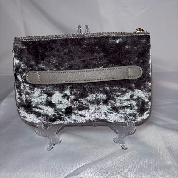 bebe Crushed Velvet Wrislet, Annie Design Silver Velvet Wristlet Clutch - Picture 4 of 9